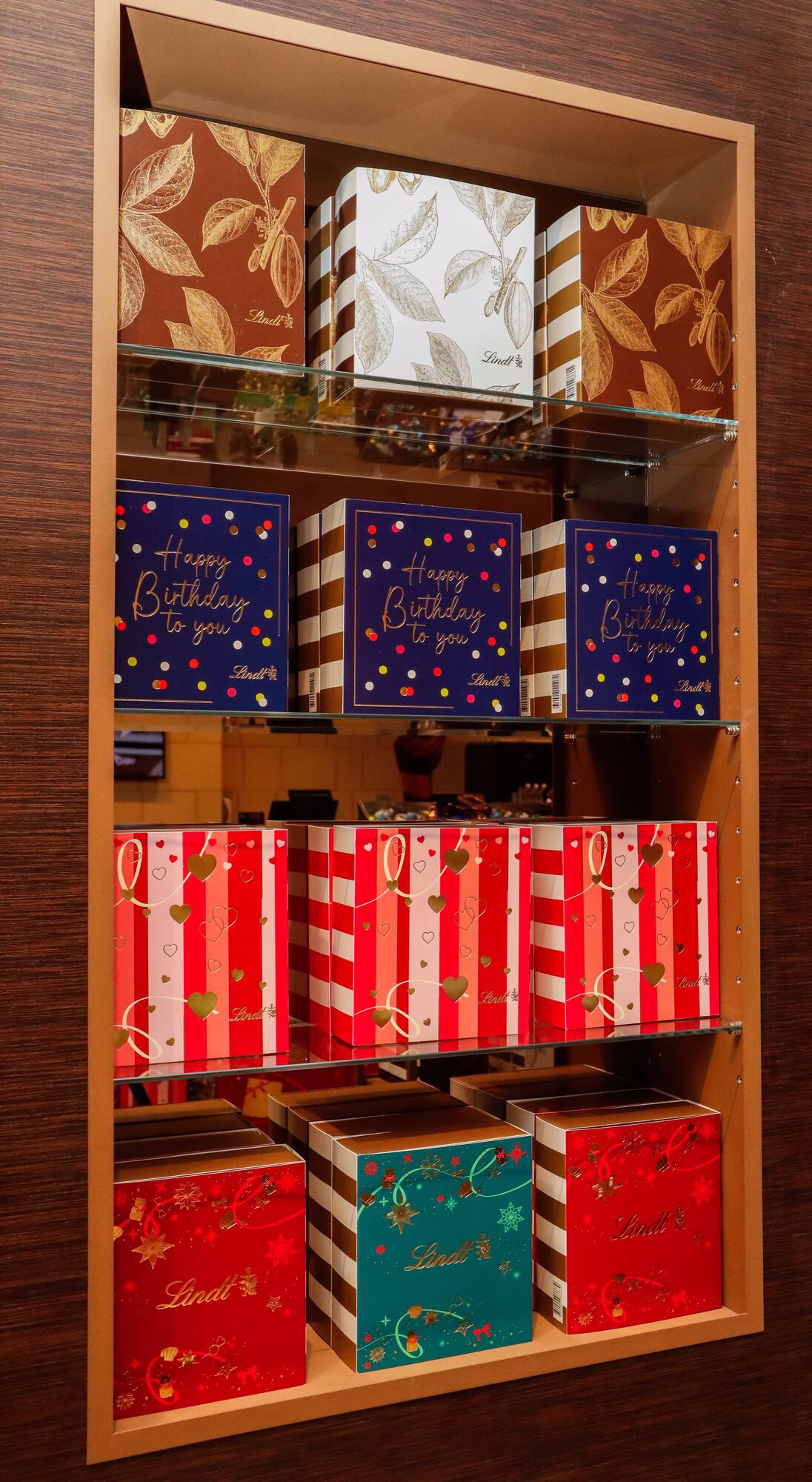 Lindt gifting boxes and hampers