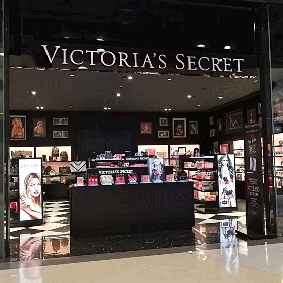 Victoria's Secret - Central Pattaya Beach