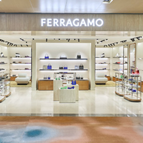 Ferragamo - Changi Airport Terminal 2