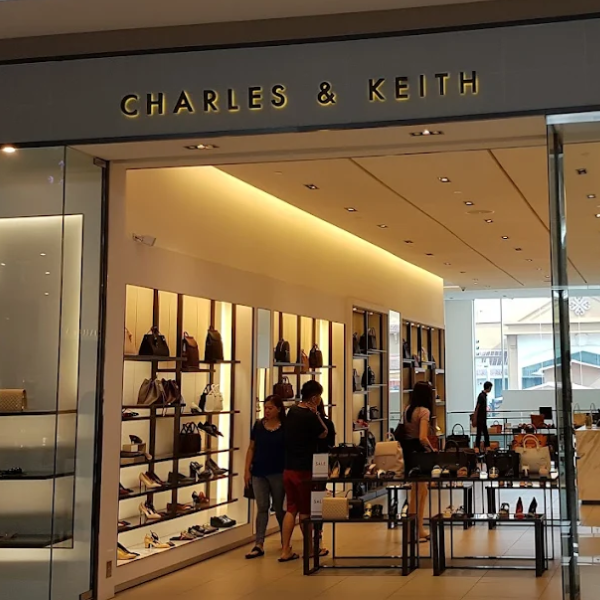 Charles & Keith - Dataran Pahlawan